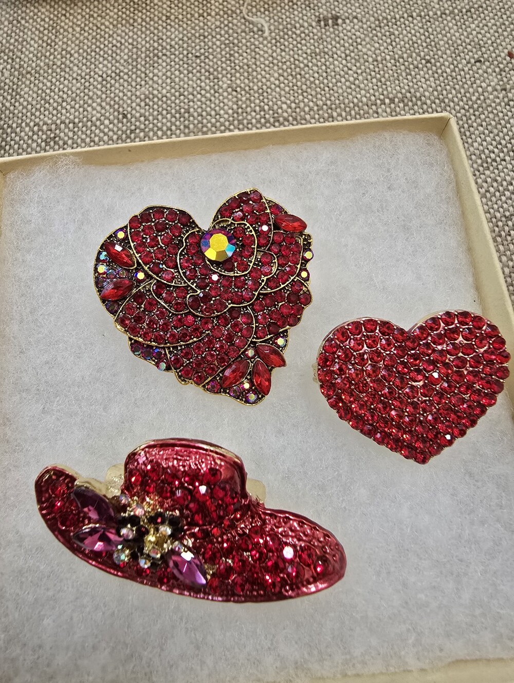 Att: Red Hat Society! Sparkling Red Heart & Hat Brooch Set - Women Jewelry
